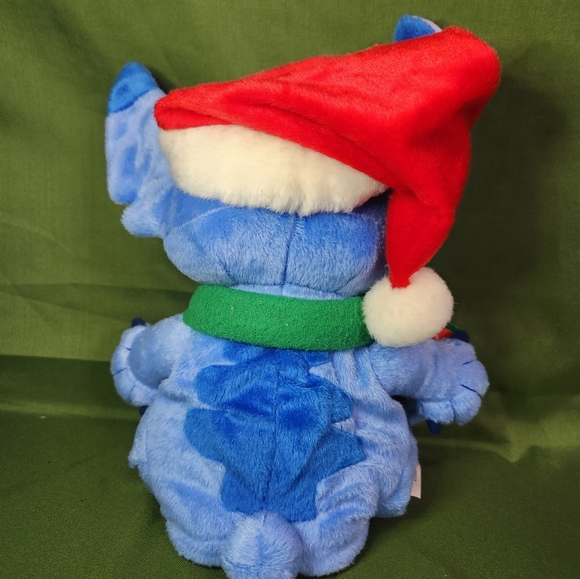 NWT Disney Store Lilo & Stitch Musical Dancing Animatronic Christmas 8" Plush - Picture 5 of 9